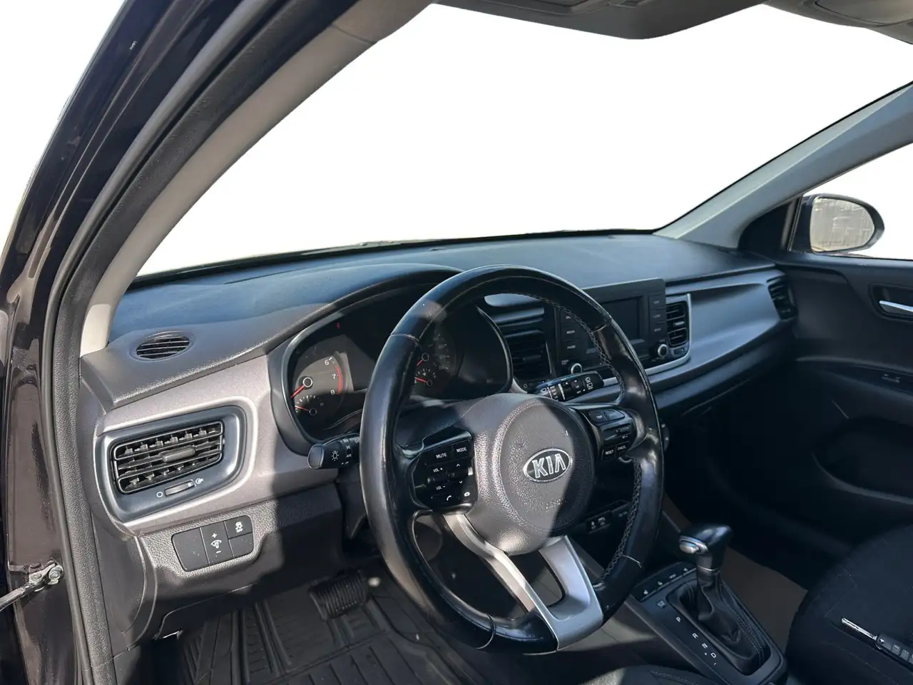 Kia Rio снимка Kia Rio