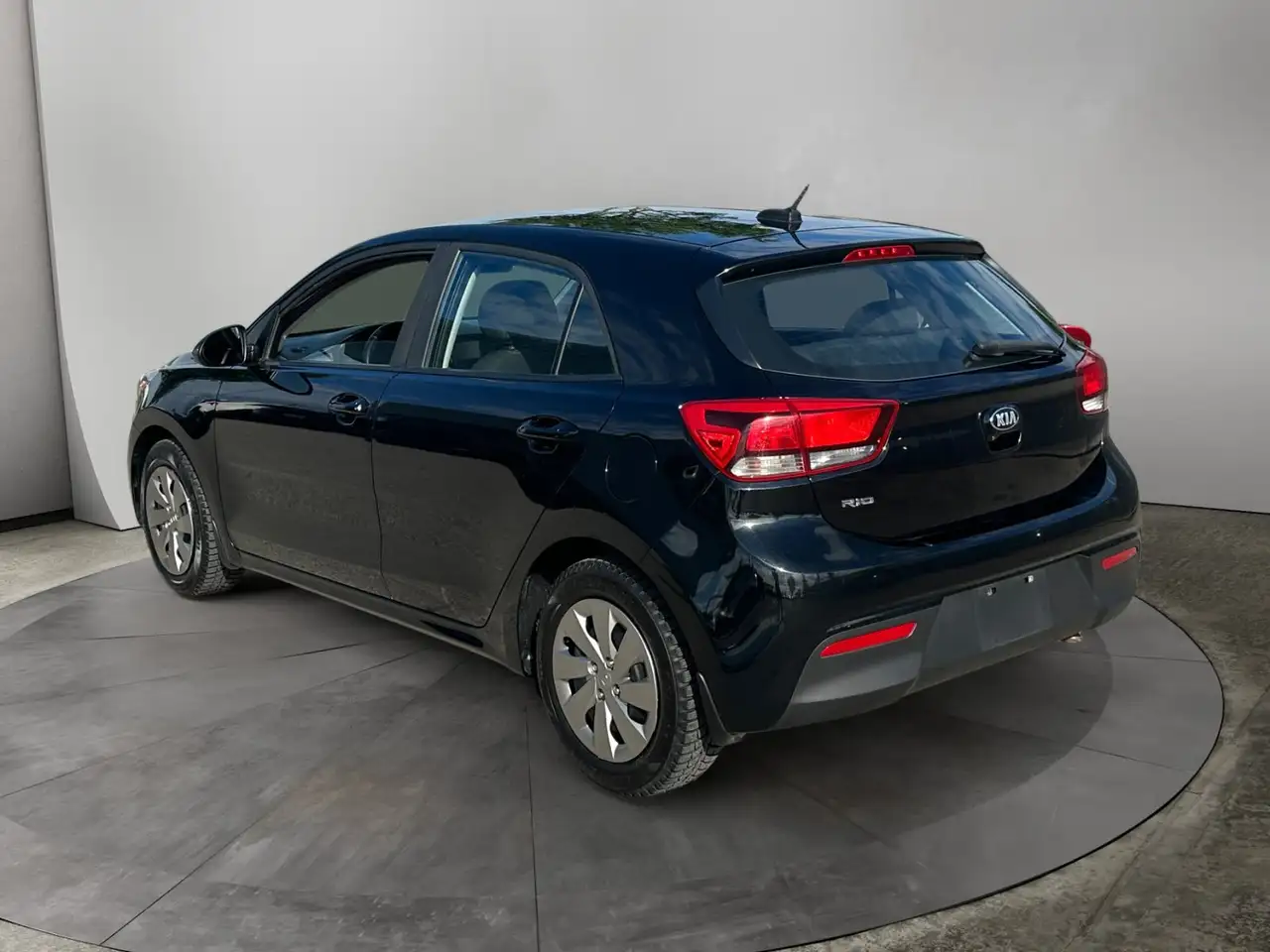 Kia Rio снимка Kia Rio