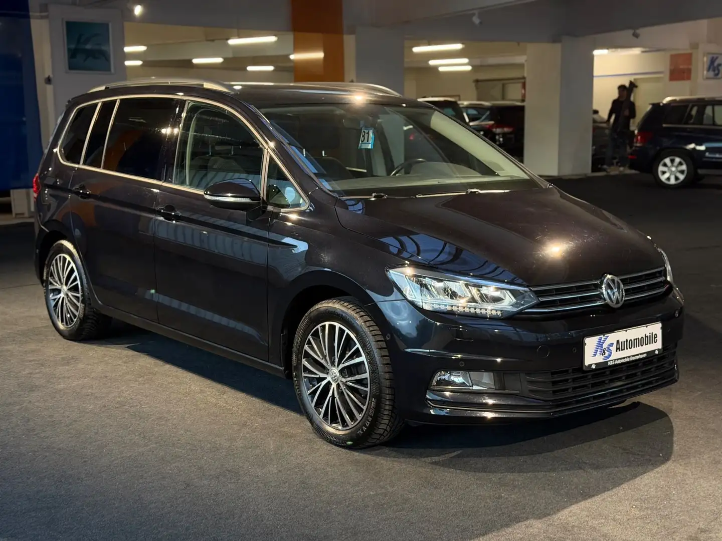 Volkswagen Touran *7-SITZER*DSG*NAVI*SITZ.*XENON*AHK SCHWENK Noir - 1