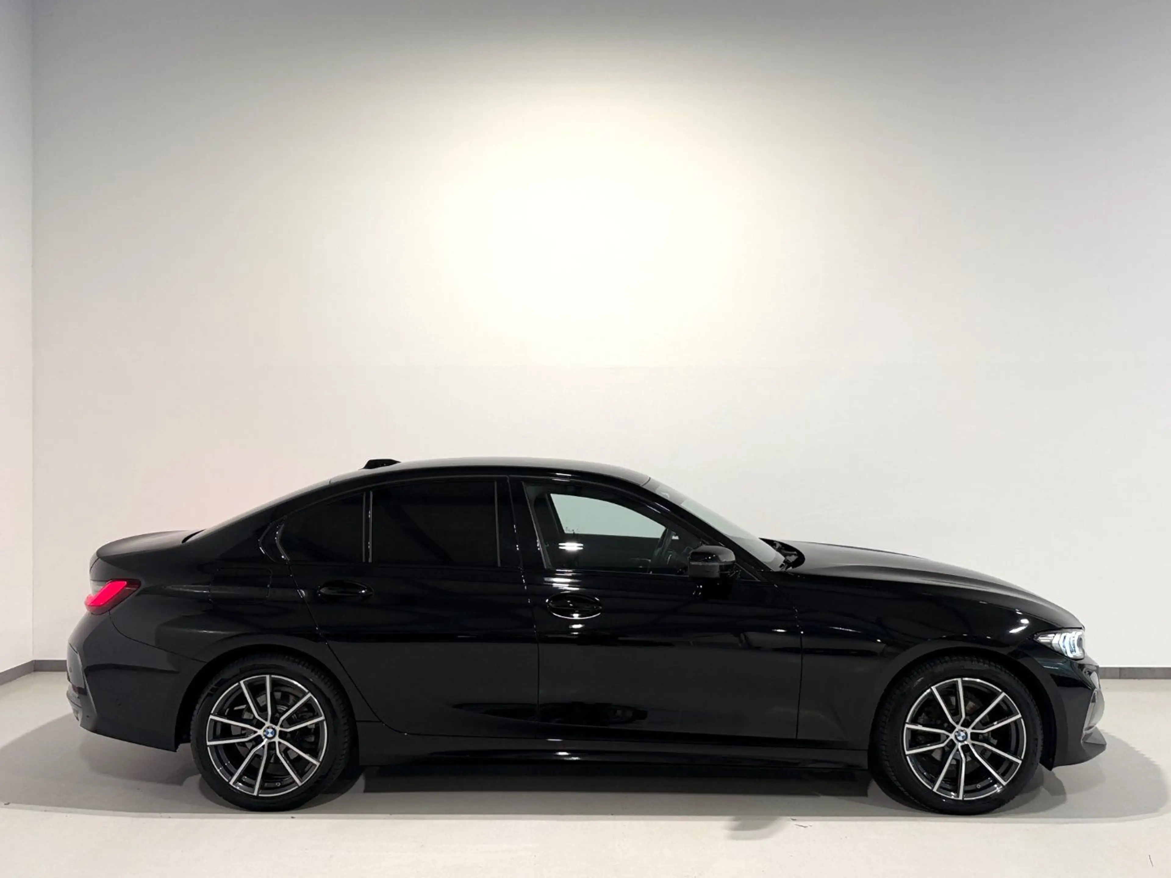 BMW 318 D G20 LCI/HEAD-UP/Harman&Kardon/KEYLESS/Memory/Ka — photo 2