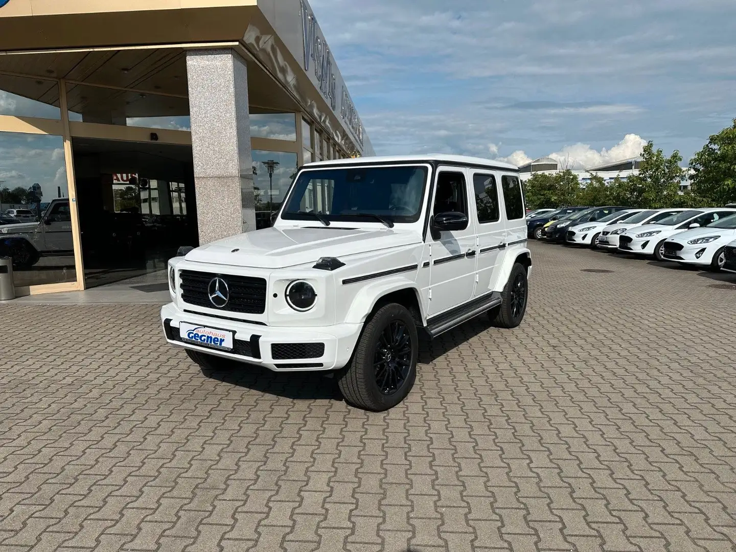 Mercedes-Benz G 400 d 9G-TRONIC Superior Burmester AHK bijela - 2