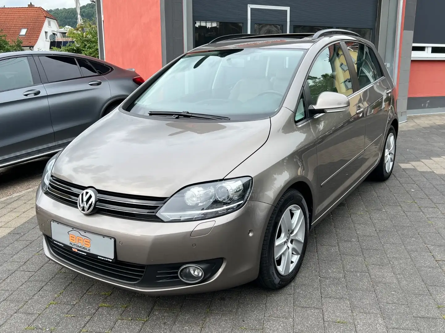 Volkswagen Golf Plus 1.4 TSI DSG*BI-XENON*PANO*8-FACH* Braun - 1