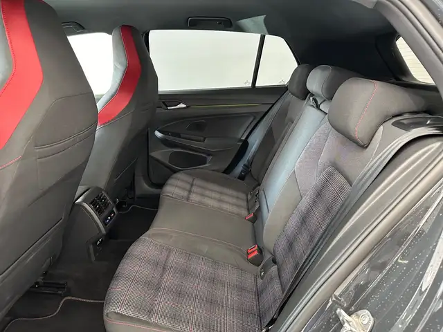 Volkswagen Golf view 9