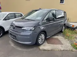 Volkswagen T7 Multivan Lang LÜ DSG NAVI RFK LED 7 Sitzer VIS a Vias ALU LR - fotografija vozila