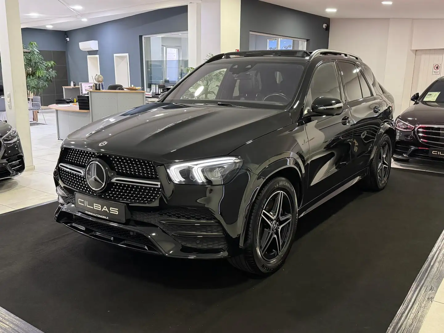 Mercedes-Benz GLE 350 de AMG-Line*PANO*360*AHK*STHZ*BURM*DIST* Noir - 2