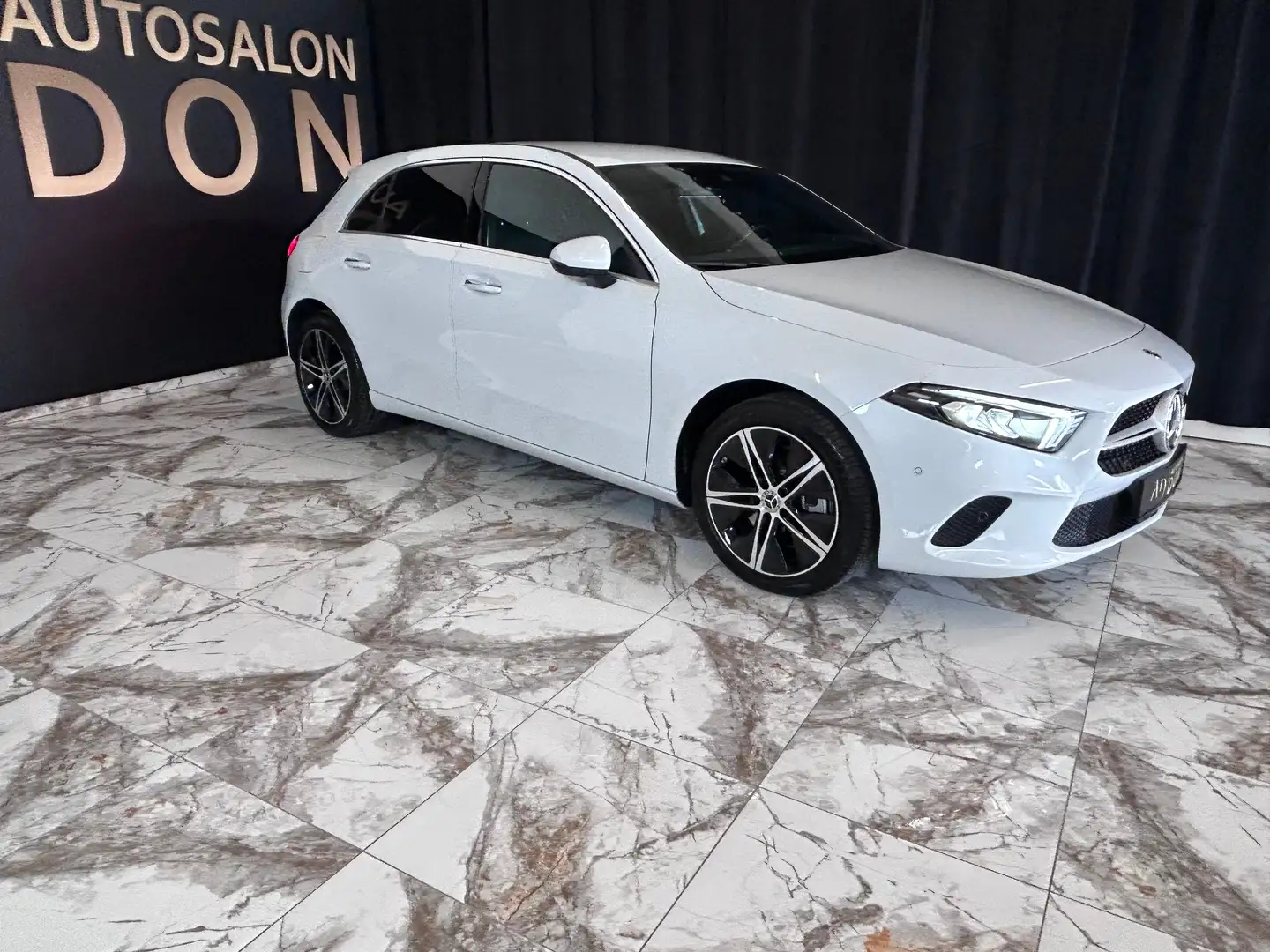 Mercedes-Benz A 250 e PHEV Aut. Wit - 1