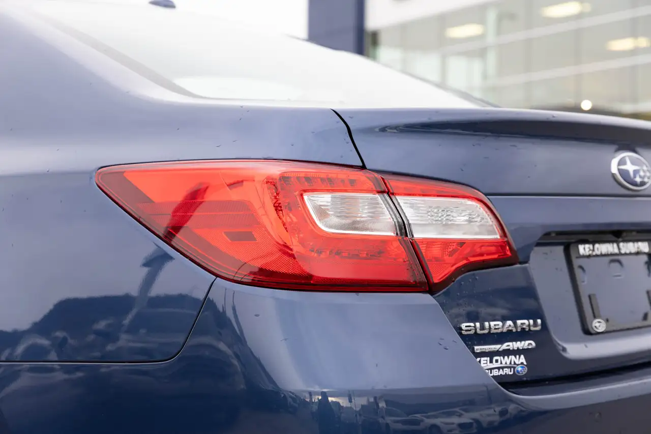 Subaru Legacy снимка Subaru Legacy
