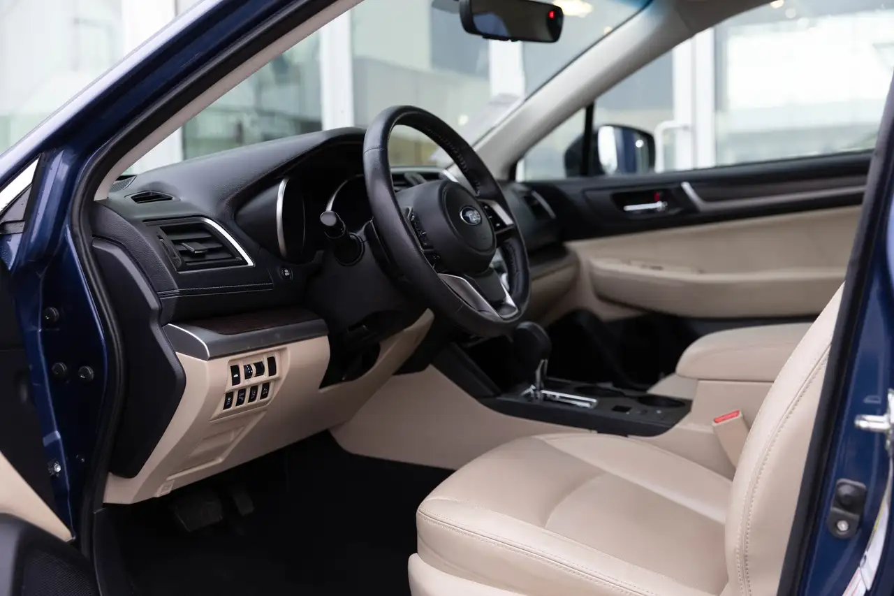 Subaru Legacy снимка Subaru Legacy