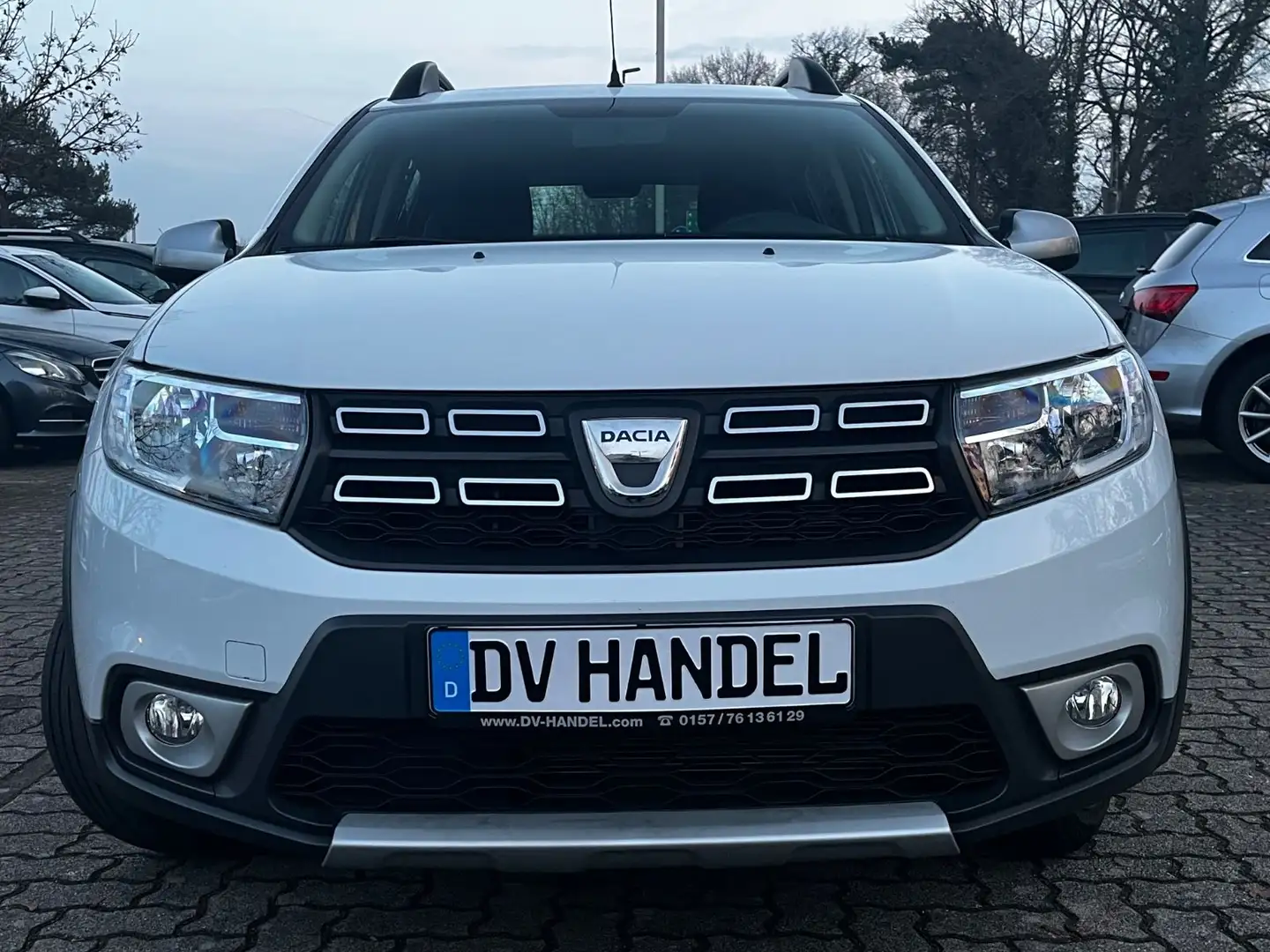 Dacia Sandero II Stepway *Klima/PDC/TÜV Neu* Weiß - 2