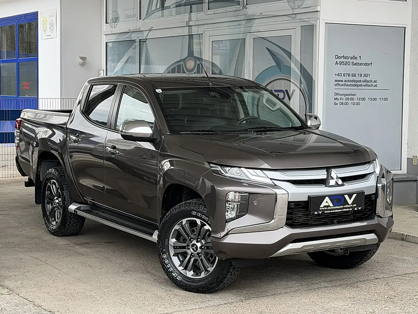 Mitsubishi L200 L 200 2,2 DI-D HP 4WD Doppelkabine Diamond Aut. Braun - 2