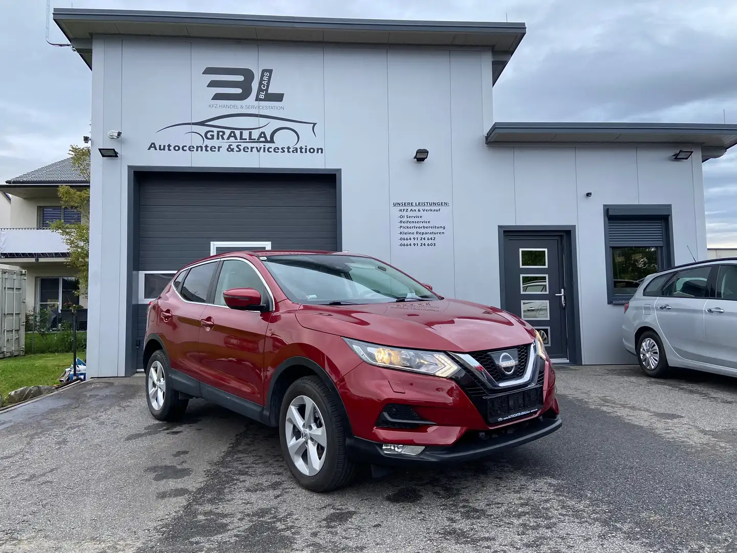 Nissan Qashqai 1,6 dCi Acenta ALL-MODE 4x4i Rouge - 1