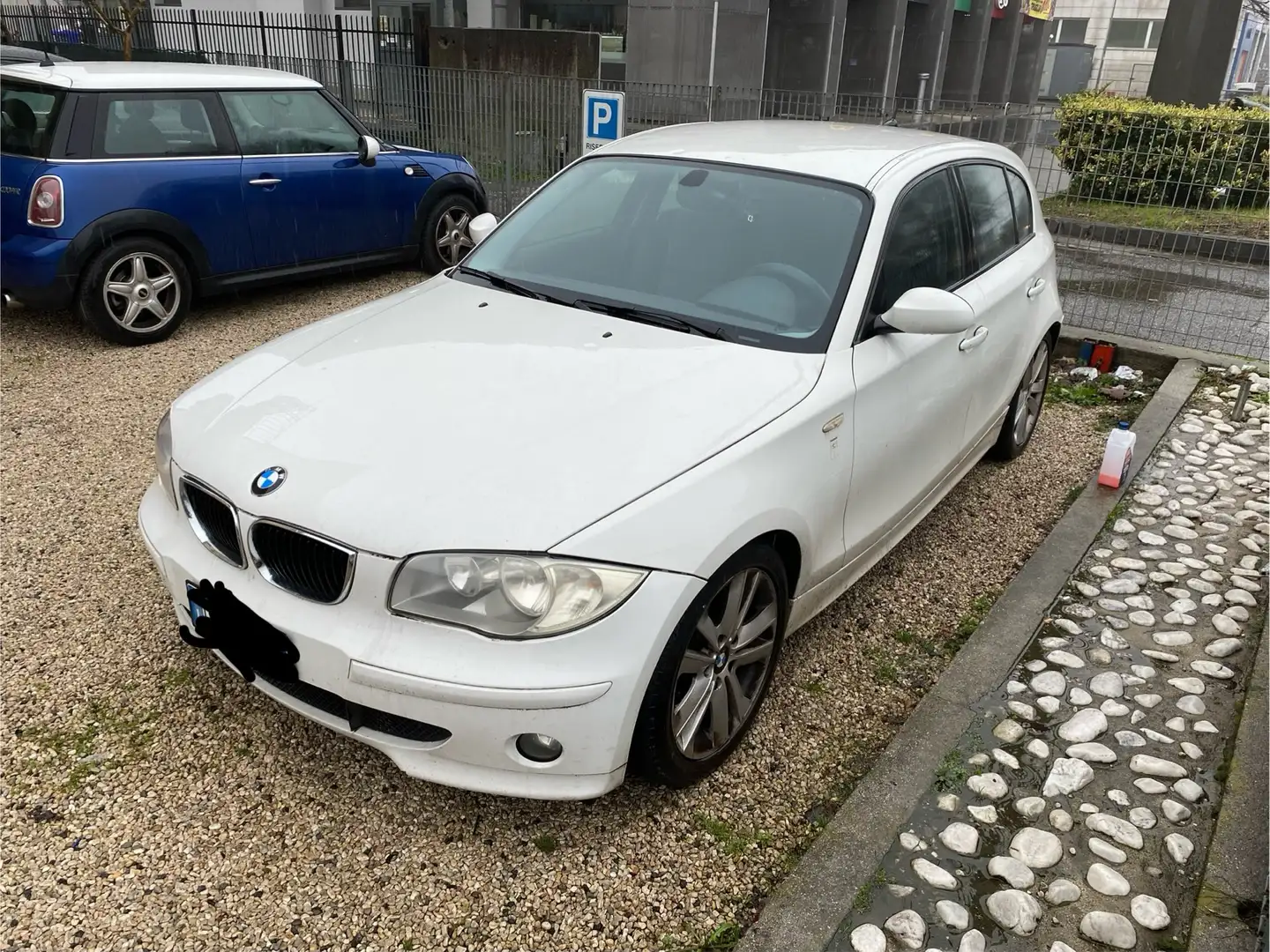 BMW 116 116i Attiva Wit - 1
