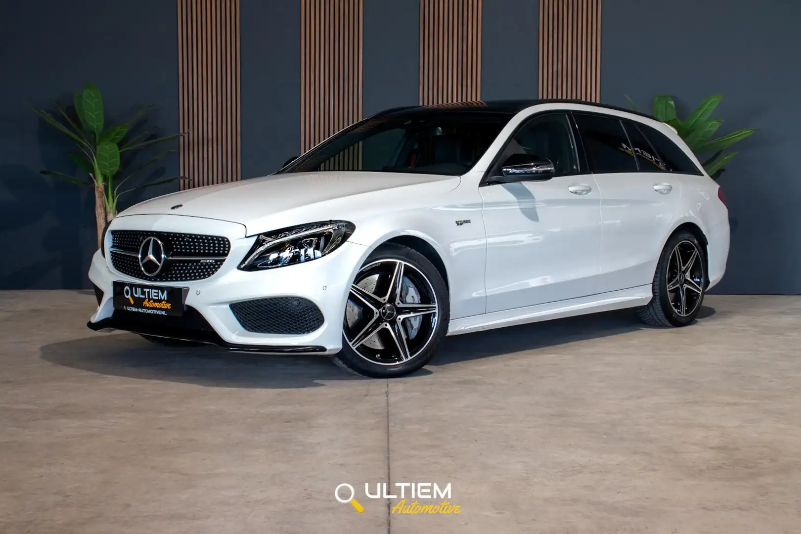 Mercedes-Benz C 43 AMG Estate C43 4MATIC | BURMESTER White - 1