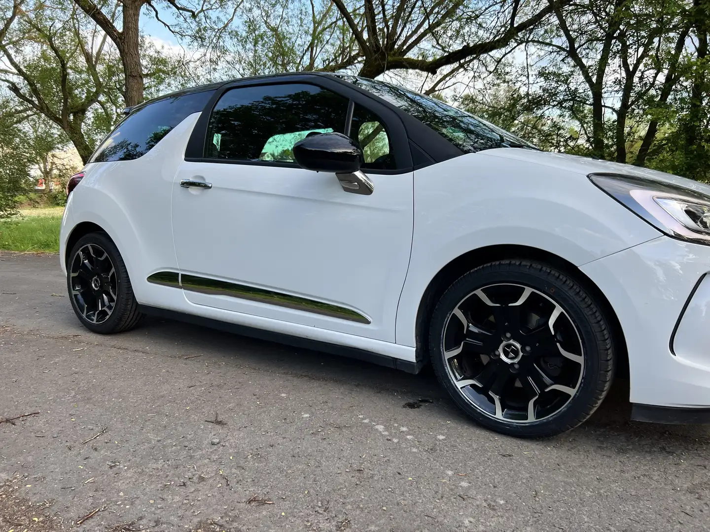 Citroen DS3 SportChic Weiß - 2