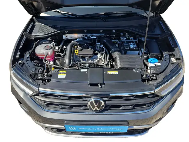 Volkswagen T-Roc view 12