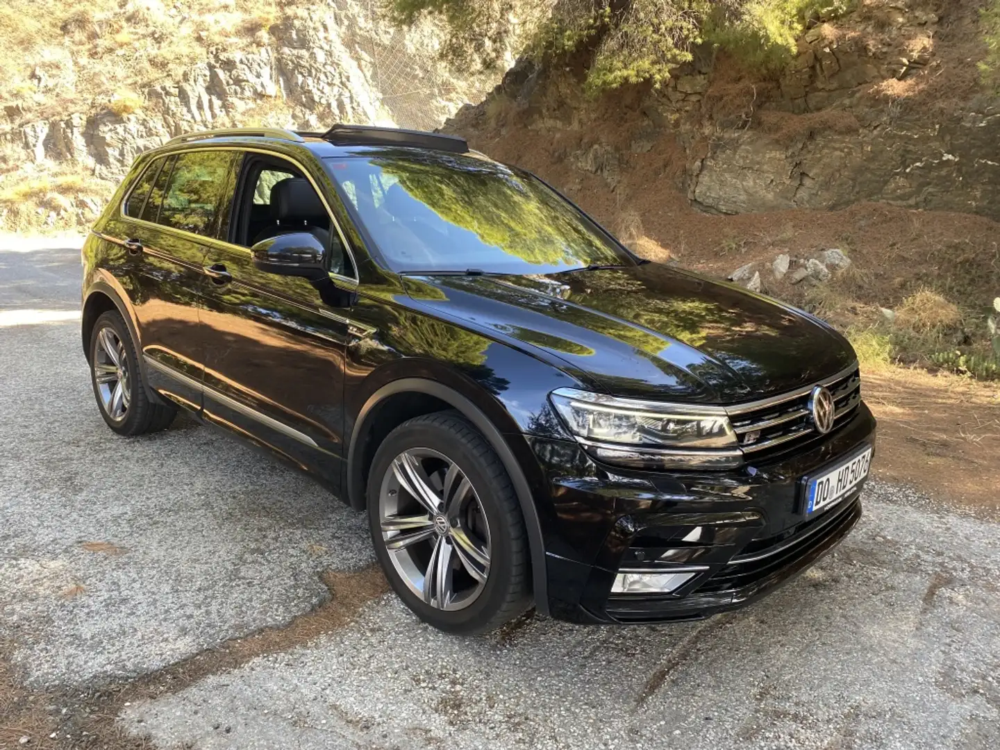 Volkswagen Tiguan 2.0TDI Sport 4Motion DSG 140kW Negro - 1