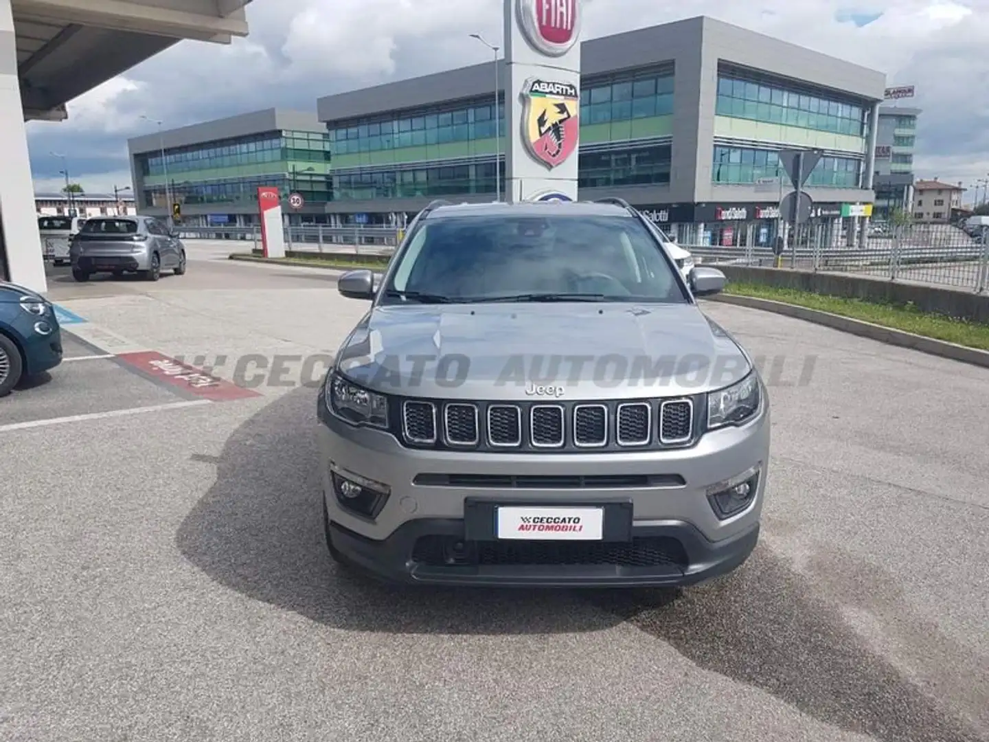 Jeep Compass II 2017 1.4 m-air Business 2wd 140cv my19 Gris - 2