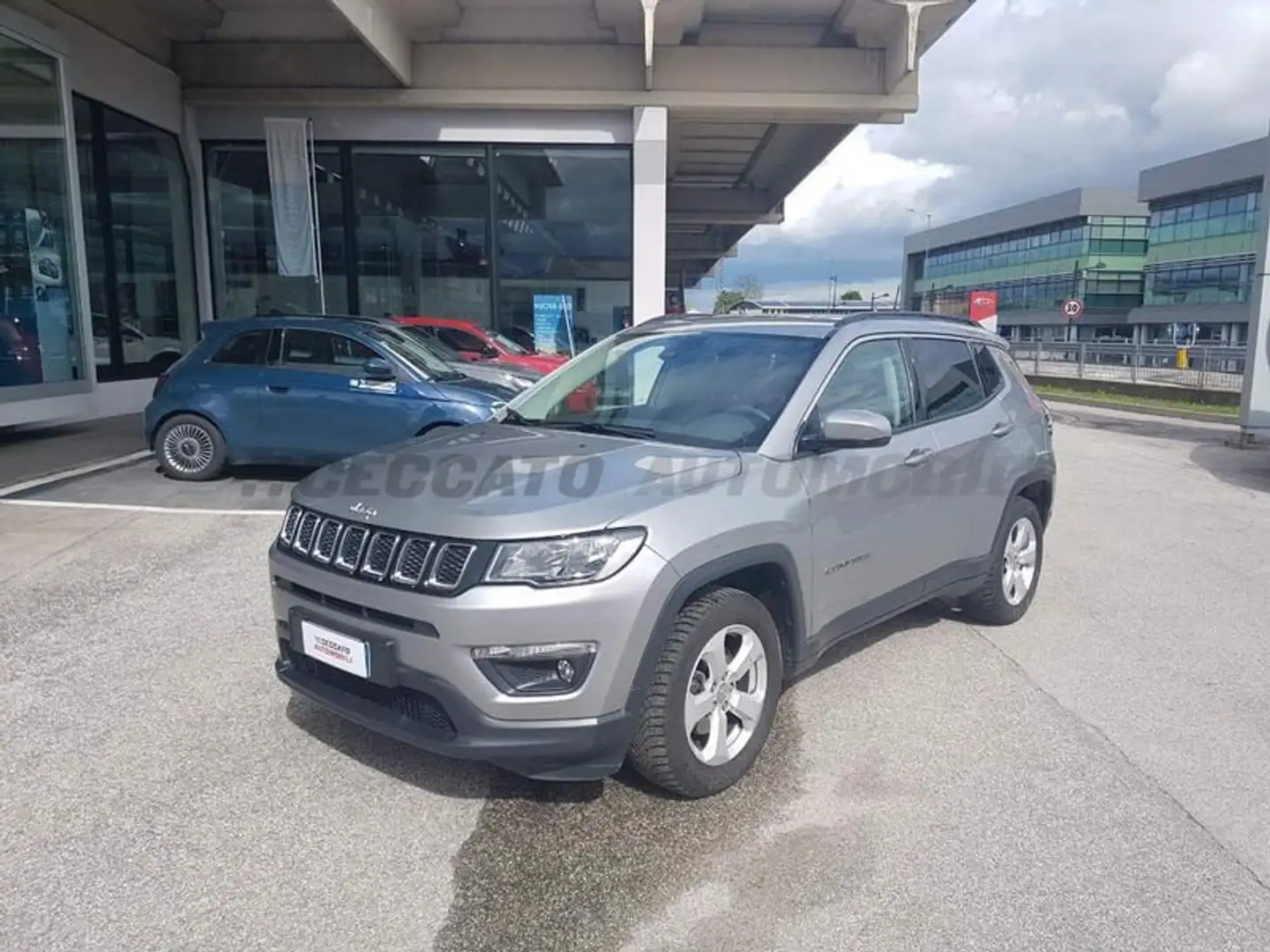 Jeep Compass II 2017 1.4 m-air Business 2wd 140cv my19 Gris - 1