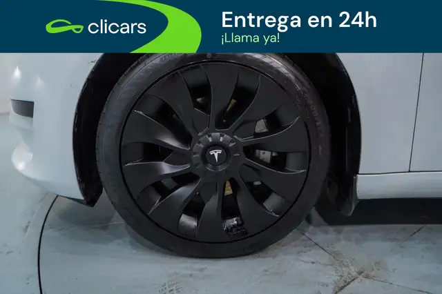 Tesla Model 3 view 11