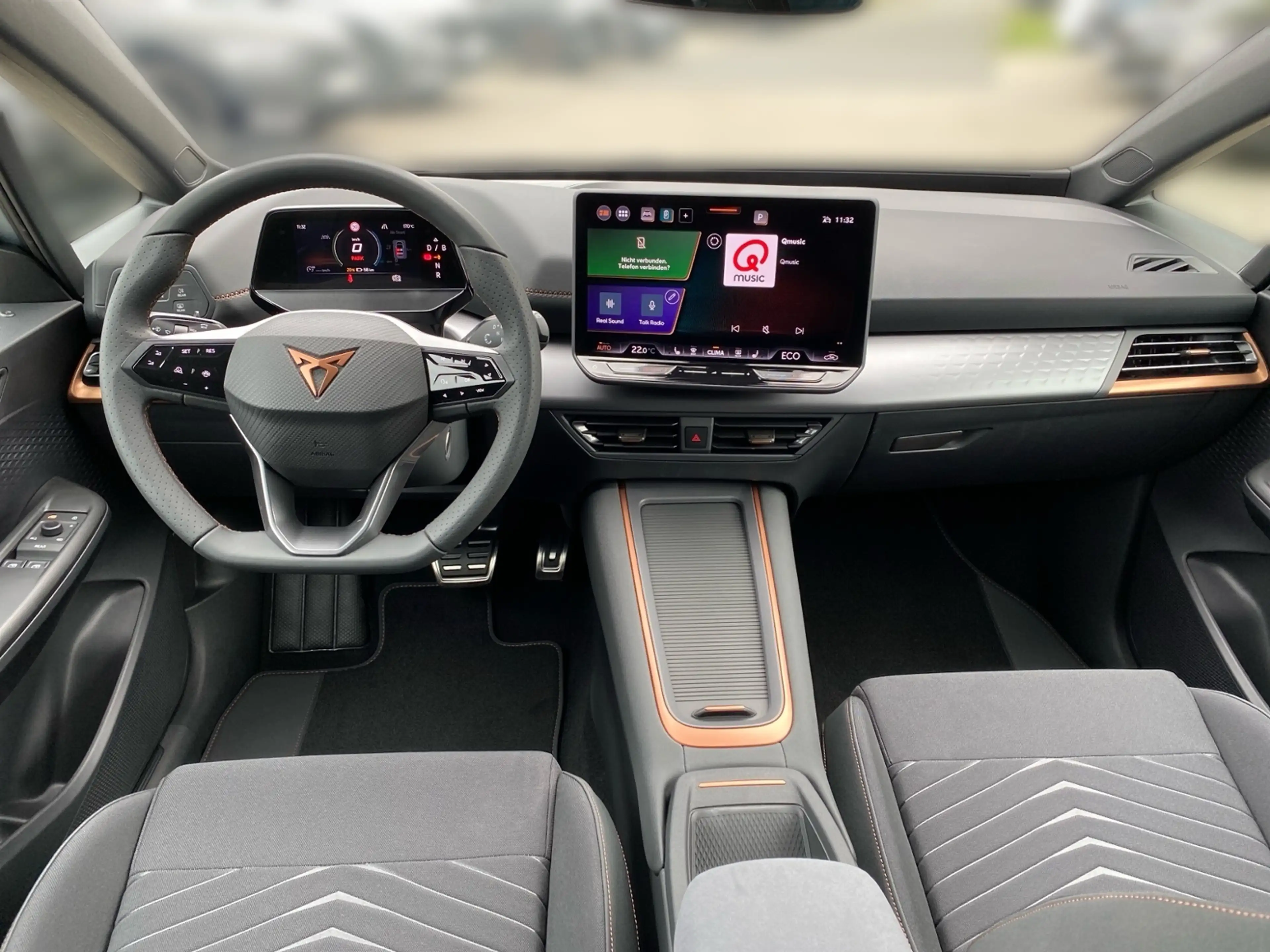 CUPRA Born 63 kWh e-BOOST +LED +ACC +CARPLAY +SHZ +19" +DAB — photo 11