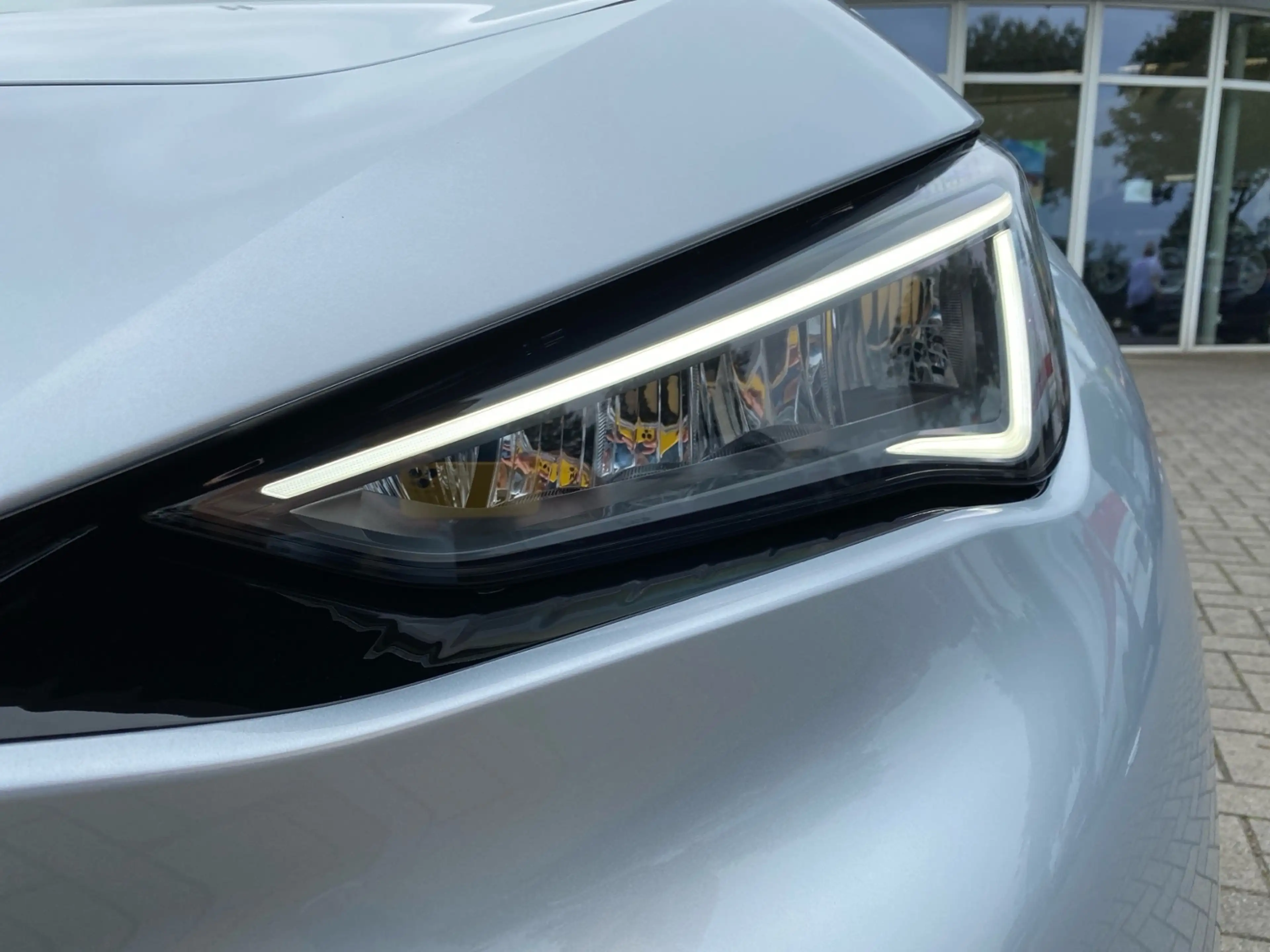 CUPRA Born 63 kWh e-BOOST +LED +ACC +CARPLAY +SHZ +19" +DAB — photo 7