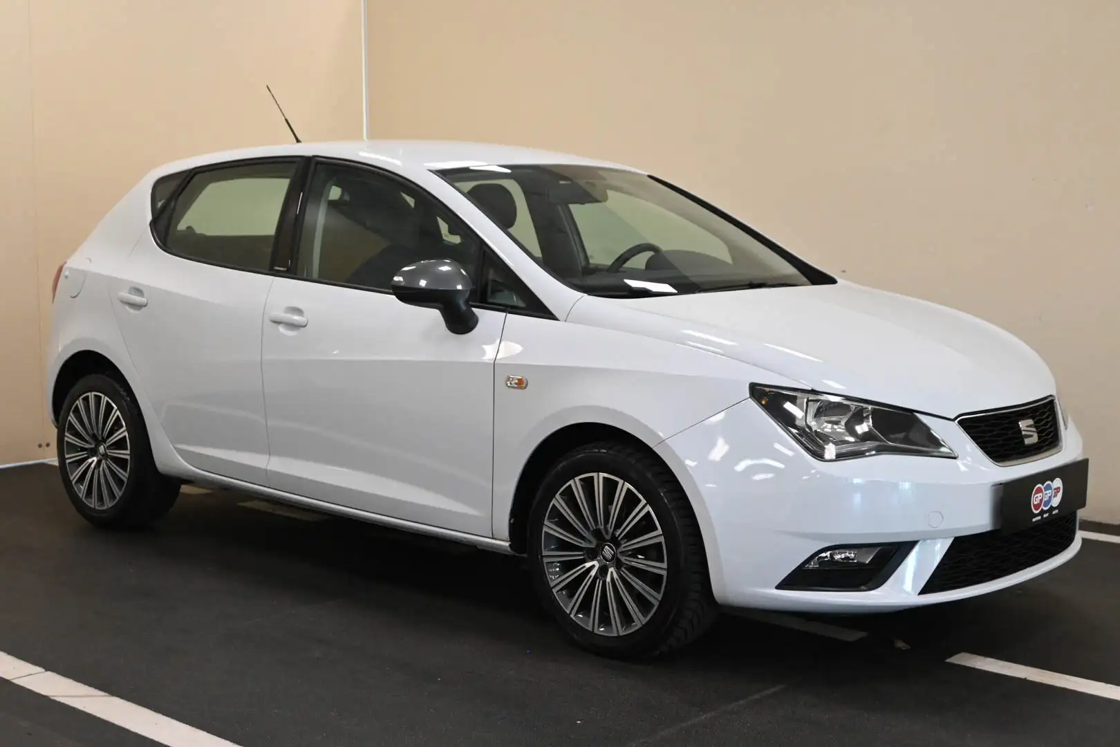 SEAT Ibiza Ibiza 1.4 TDI 90 CV CR 5p. Connect Grey Bílá - 1