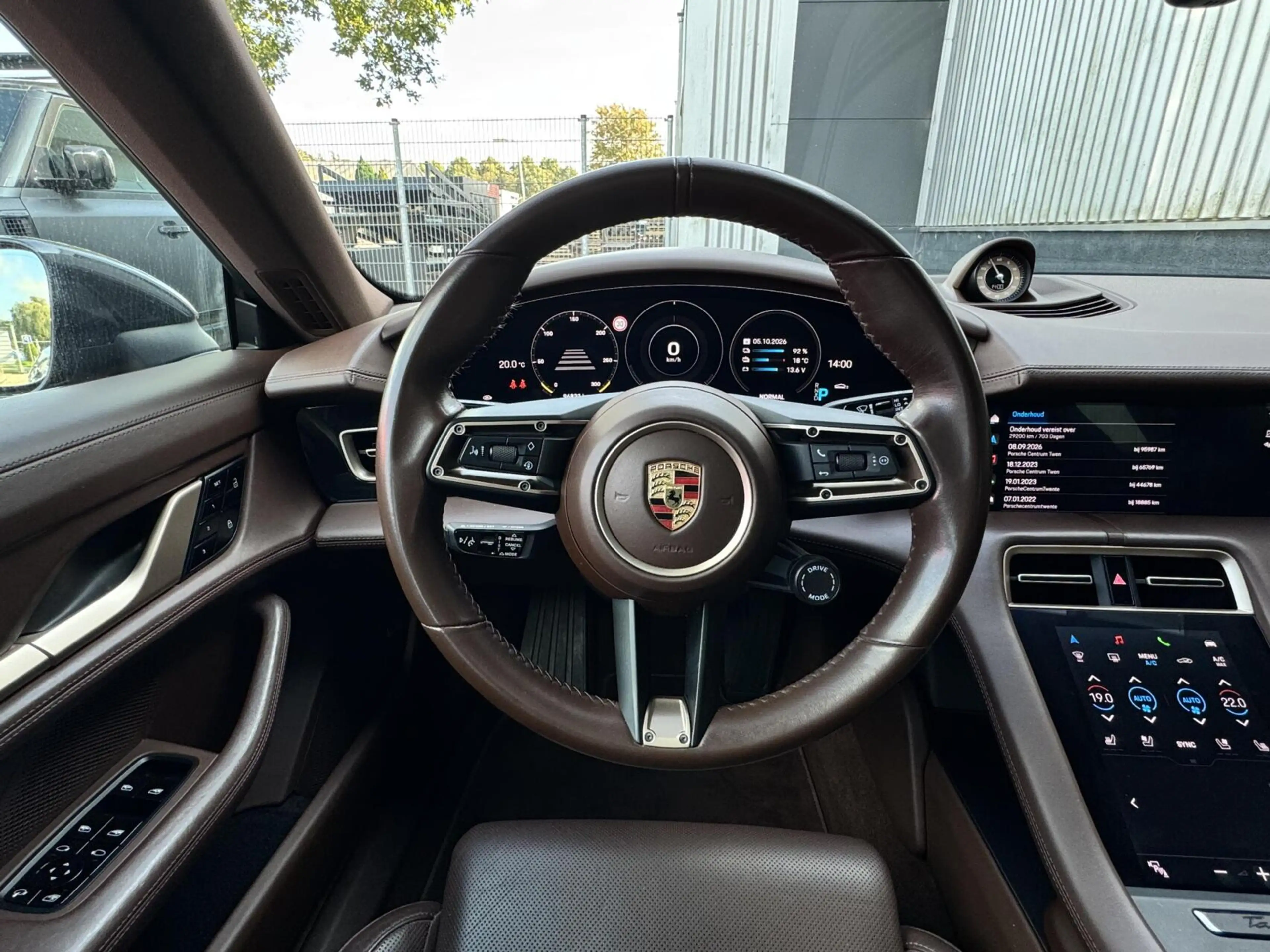 Porsche Taycan |Performance Battery Plus 93 kW|Sport Chrono|Pano| — photo 4
