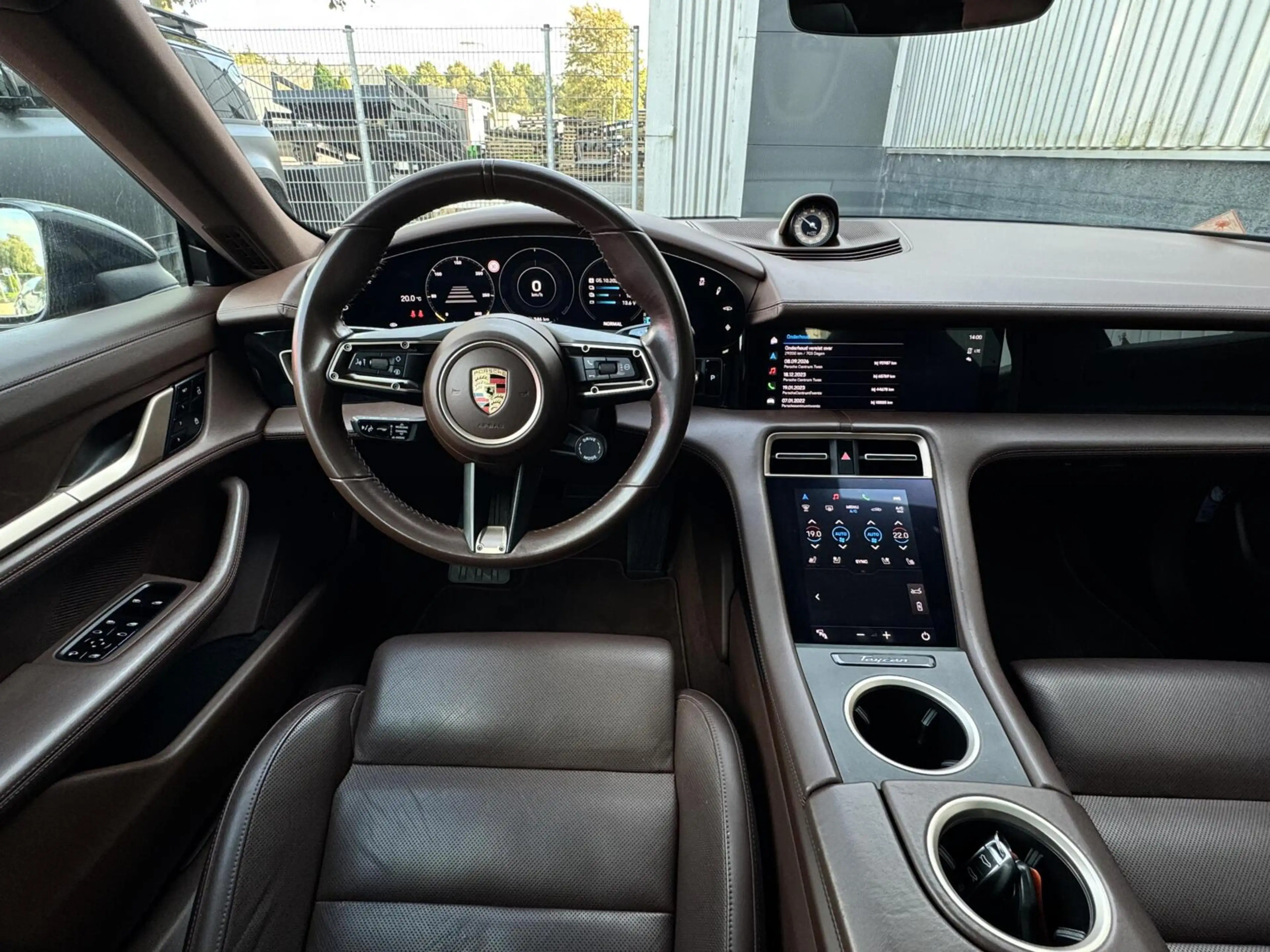 Porsche Taycan |Performance Battery Plus 93 kW|Sport Chrono|Pano| — photo 3
