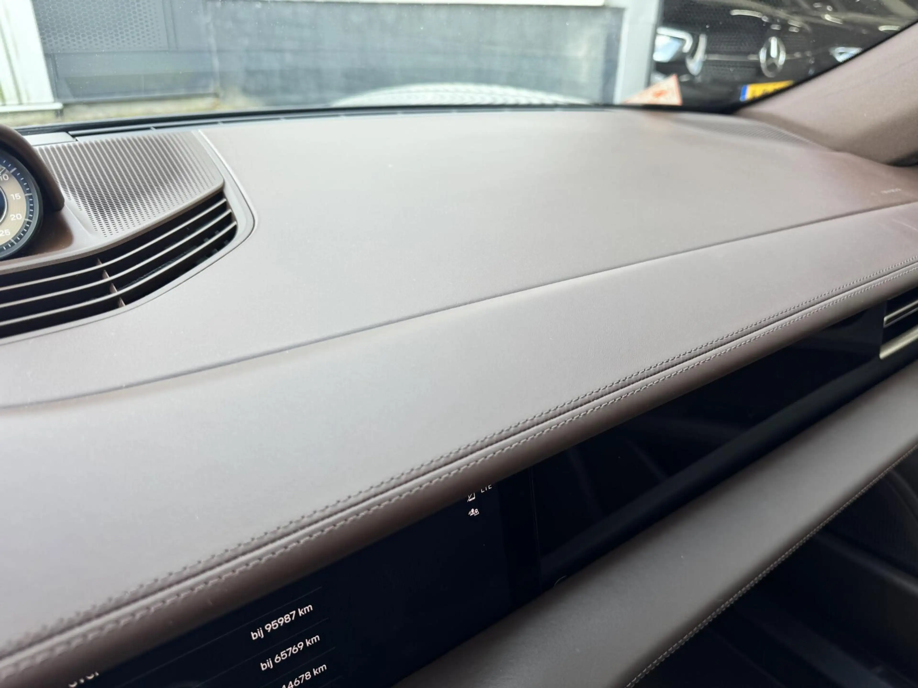 Porsche Taycan |Performance Battery Plus 93 kW|Sport Chrono|Pano| — photo 11
