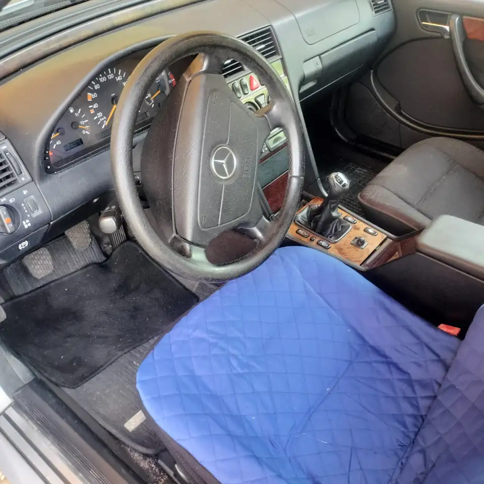 Mercedes-Benz 220 elegance, foto 8