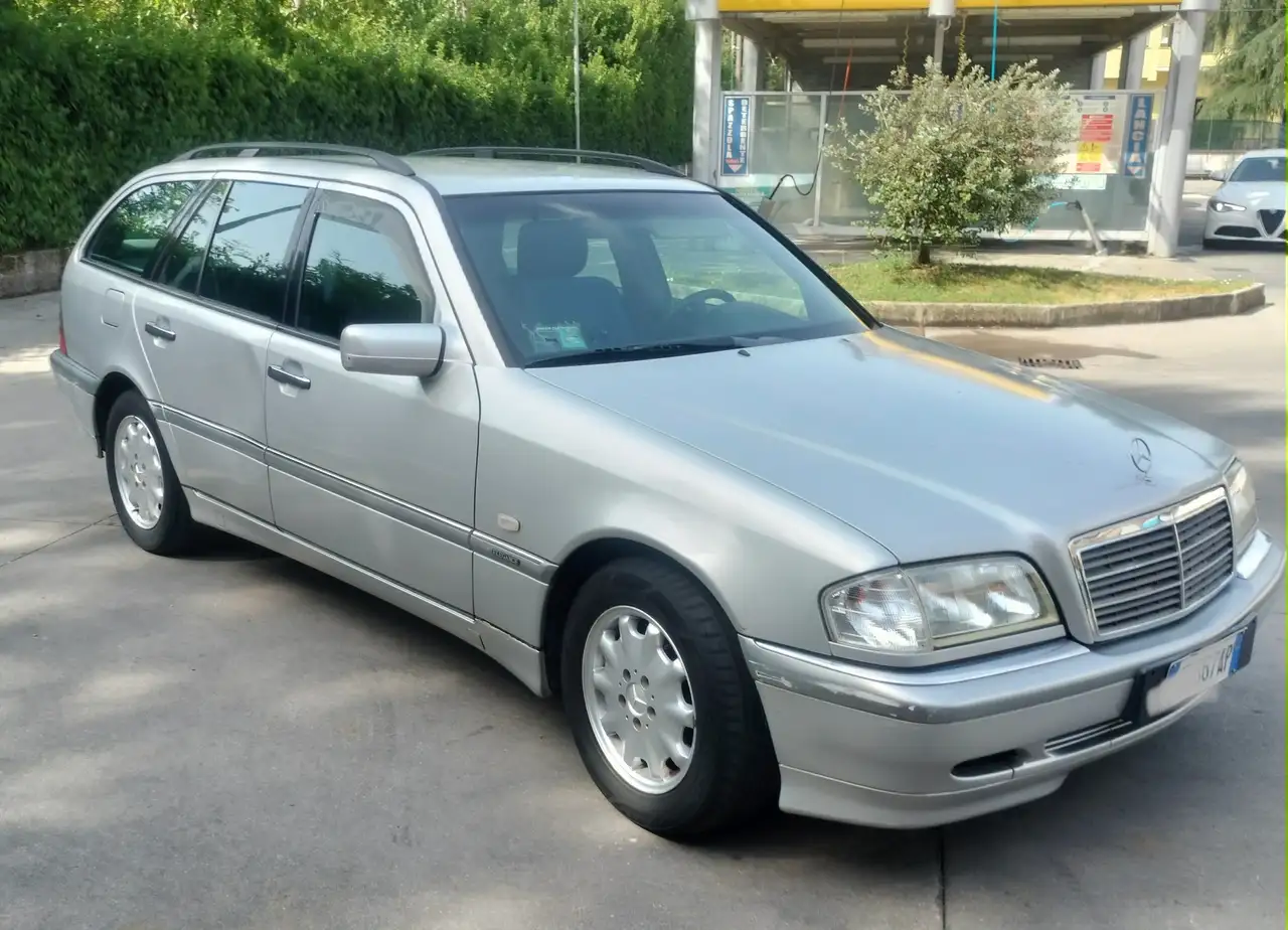 Mercedes-Benz 220 elegance, foto 3