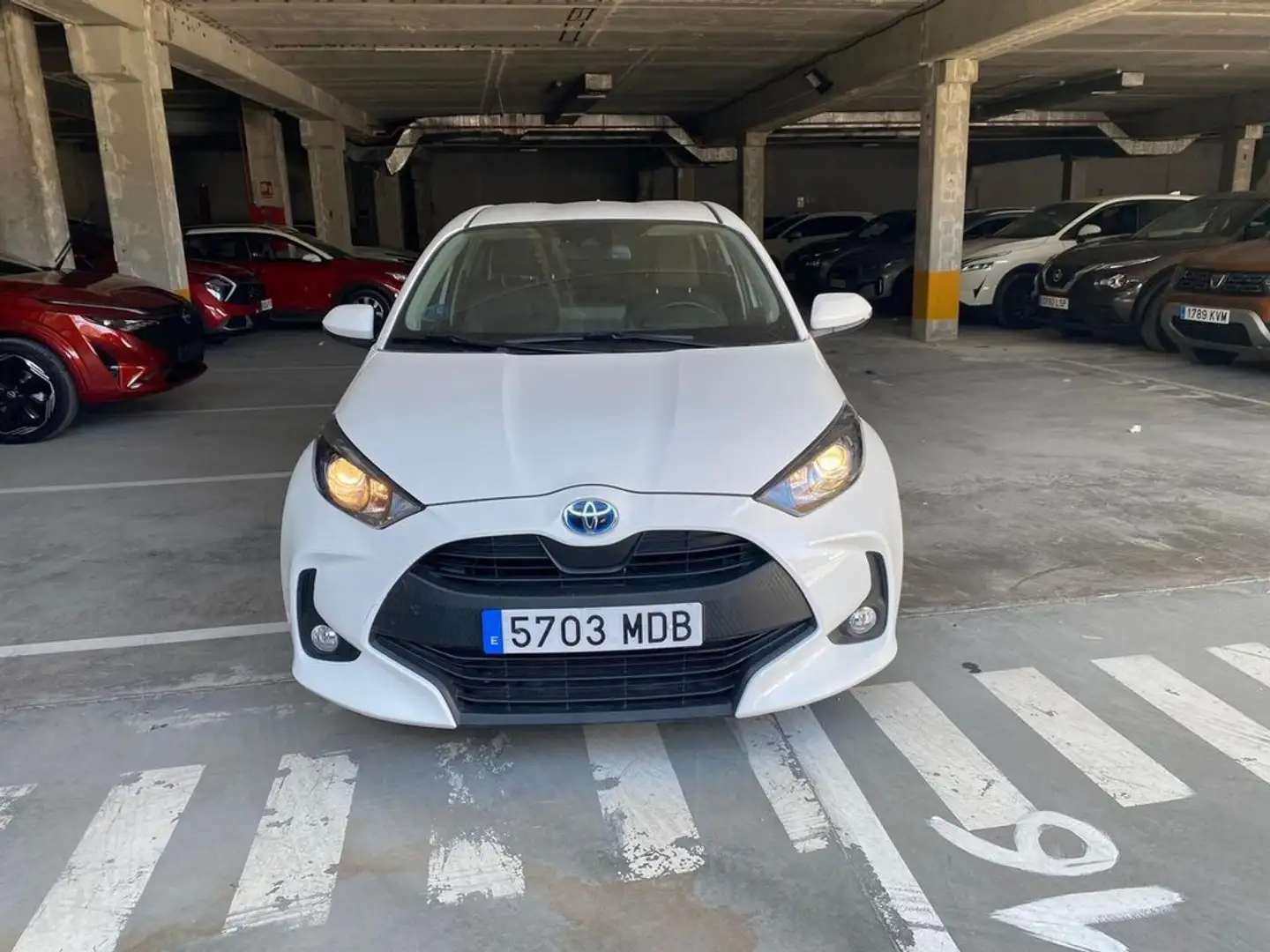 Toyota Yaris 120H 1.5 Active Tech Blanco - 2