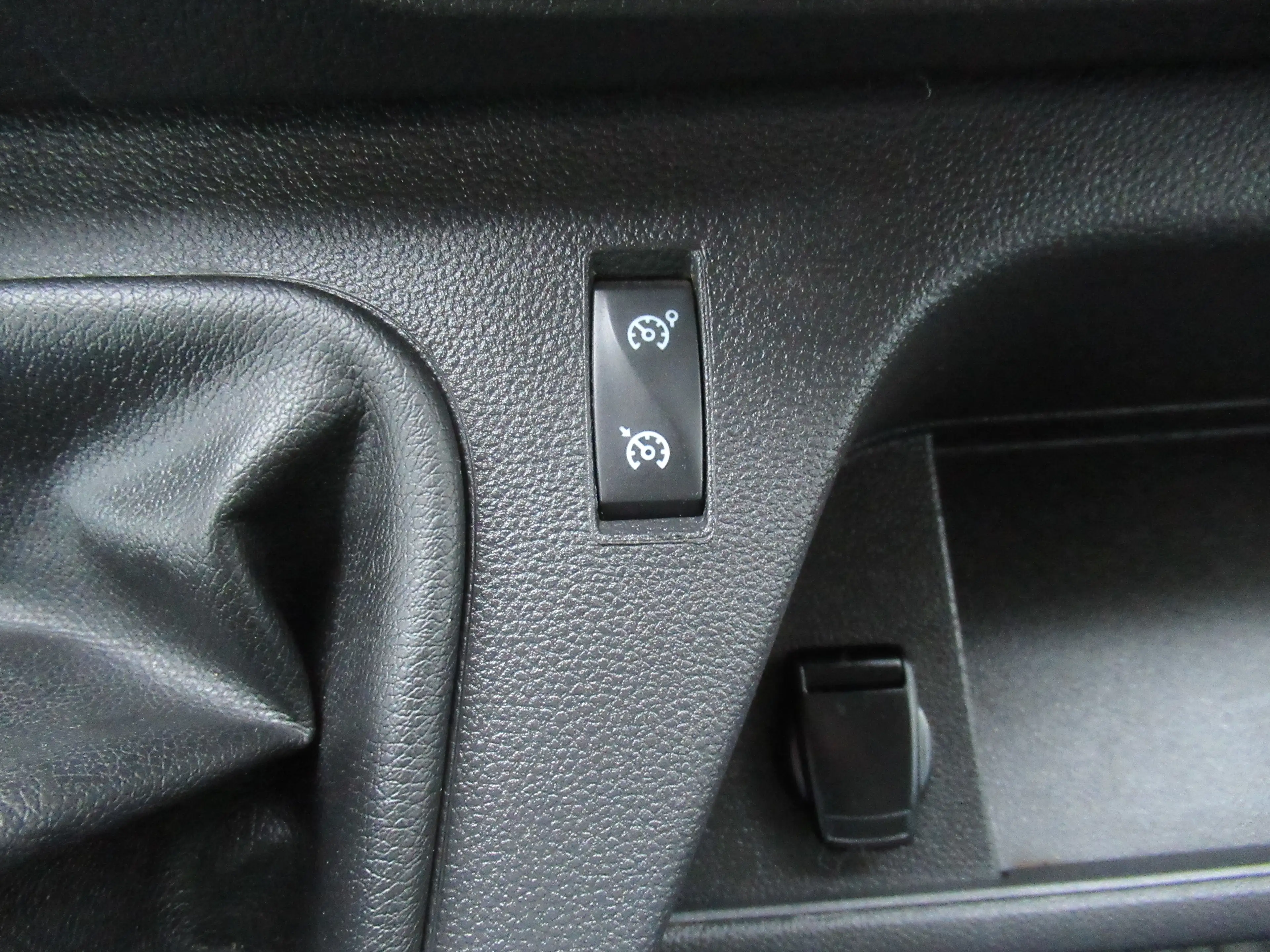 Nissan Interstar L2H2 clim navi 16500€+tva/btw — photo 11