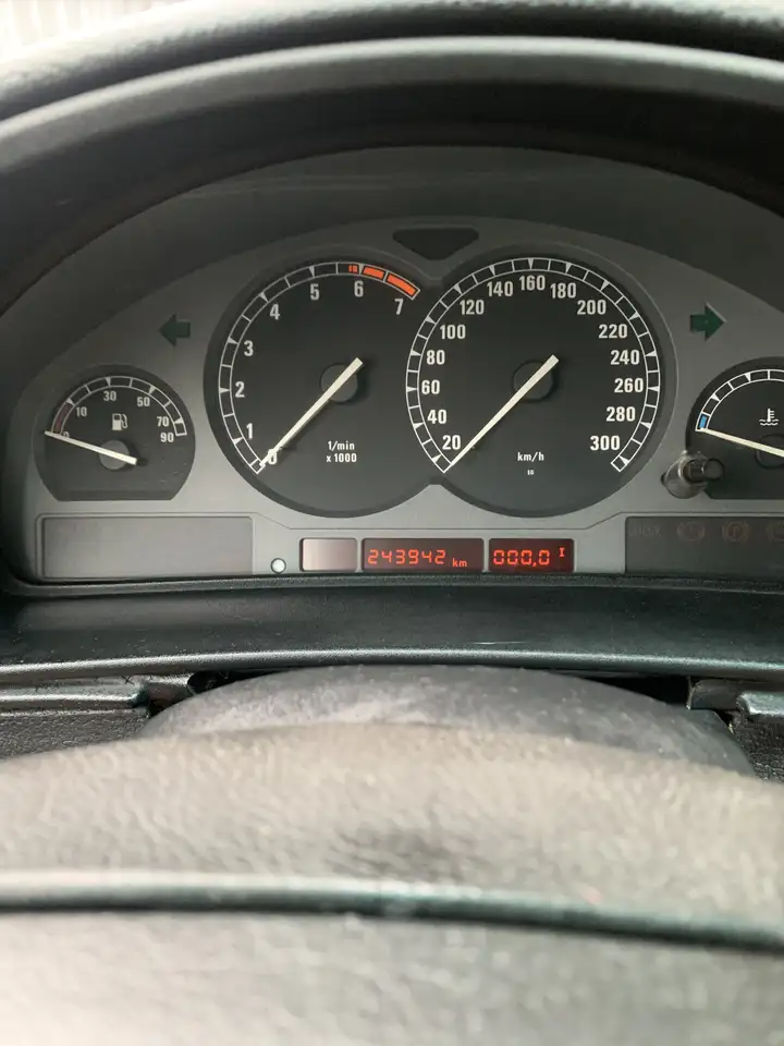 BMW 850Ci (850i), foto 12