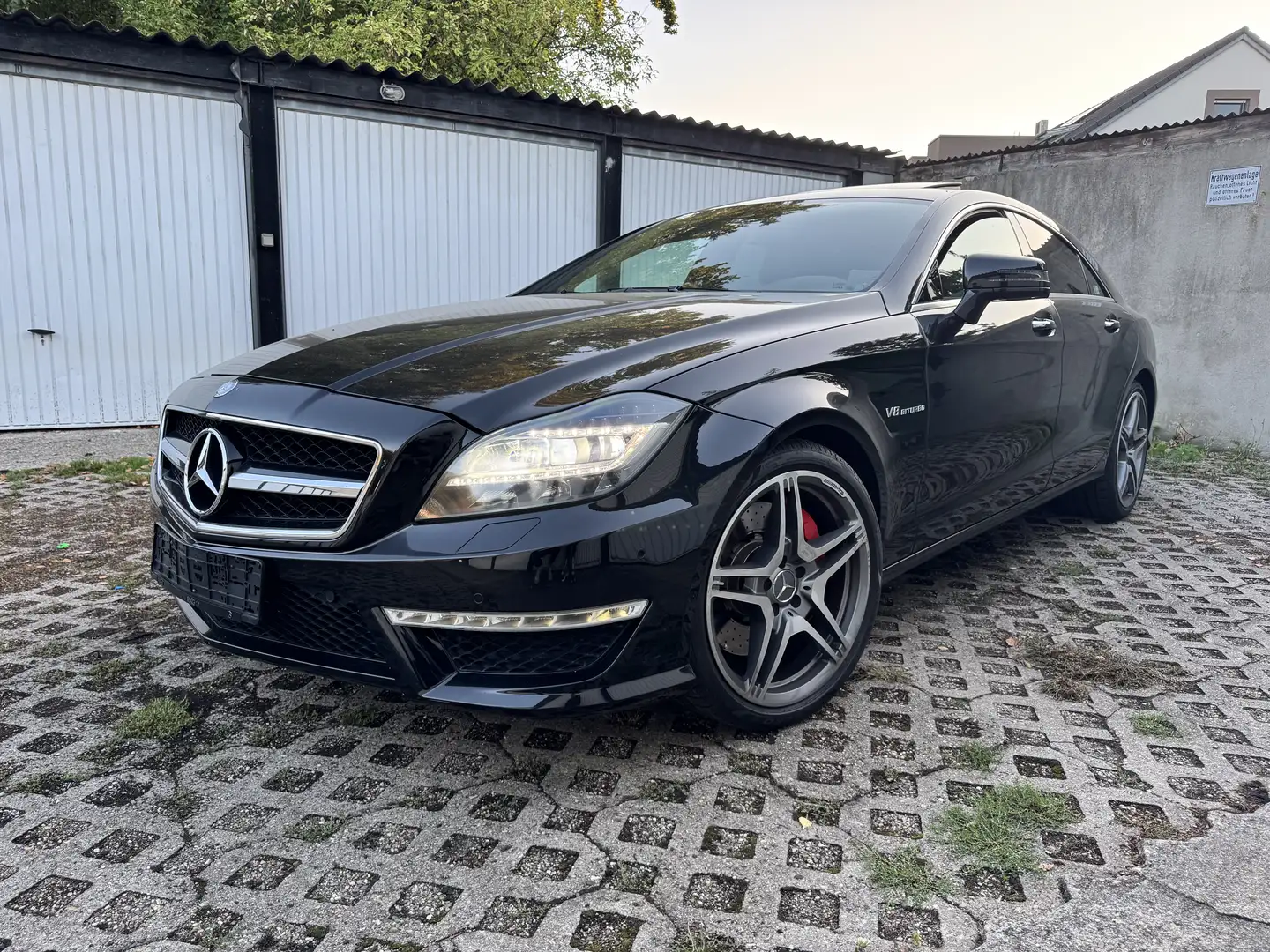 Mercedes-Benz CLS 63 AMG Performance Paket Schwarz - 2