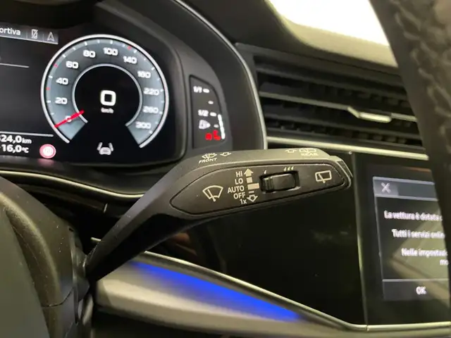 Audi Q8 view 26