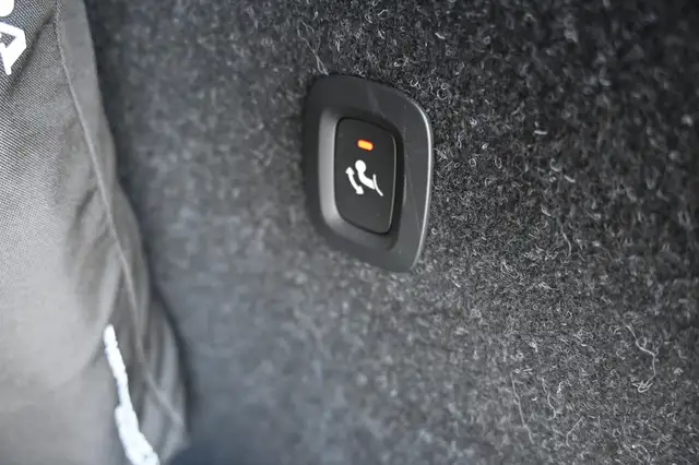 Volvo C40 view 9