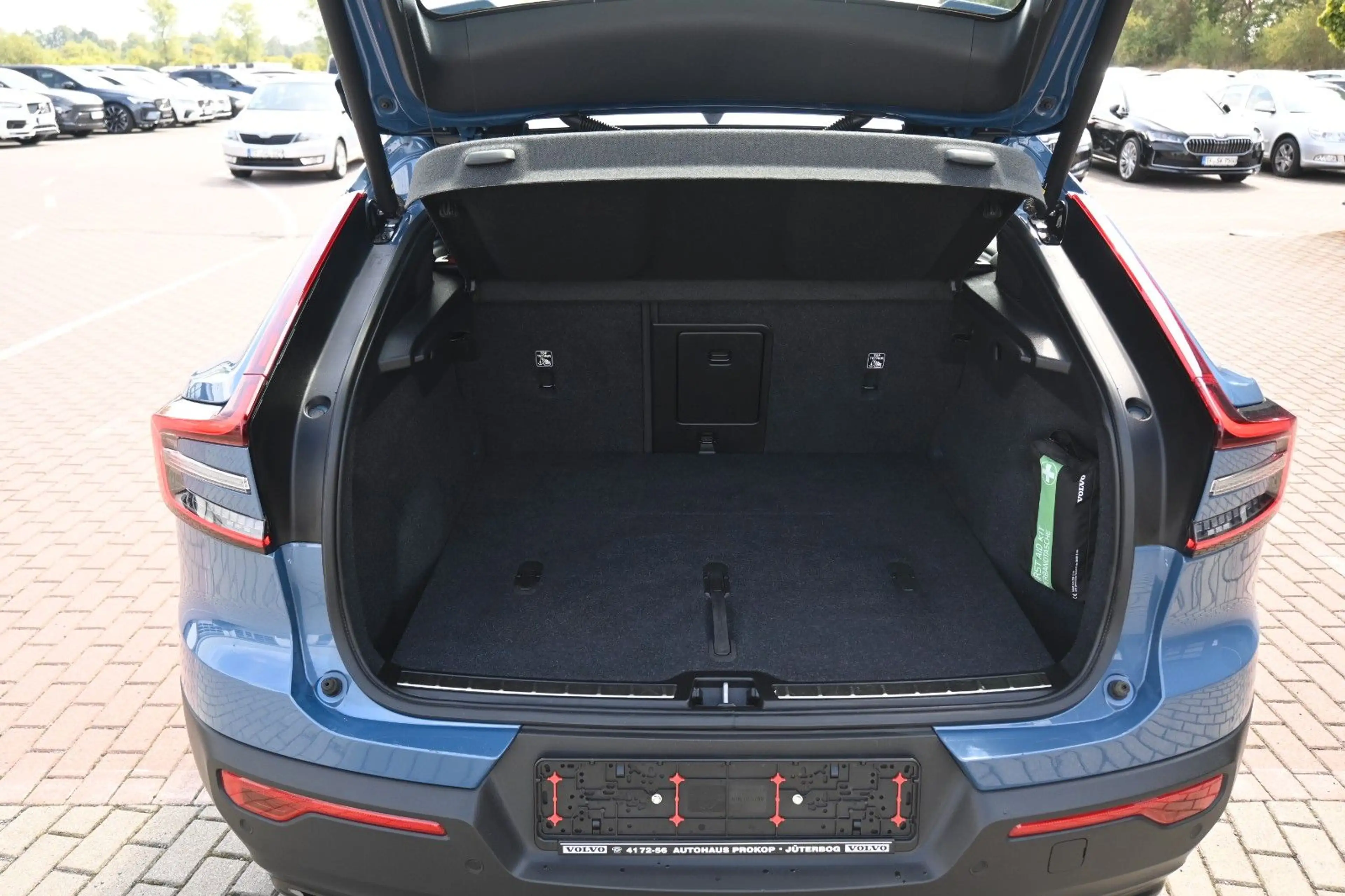 Volvo C40 Plus BEV Single Motor *AHK* — photo 8
