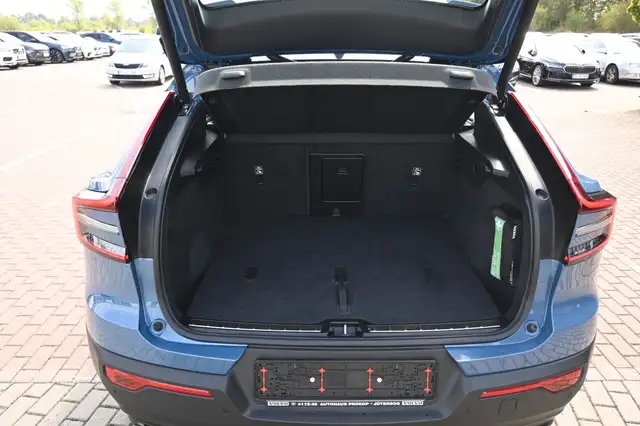 Volvo C40 view 8