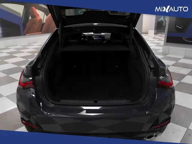 BMW 4 Series view 7