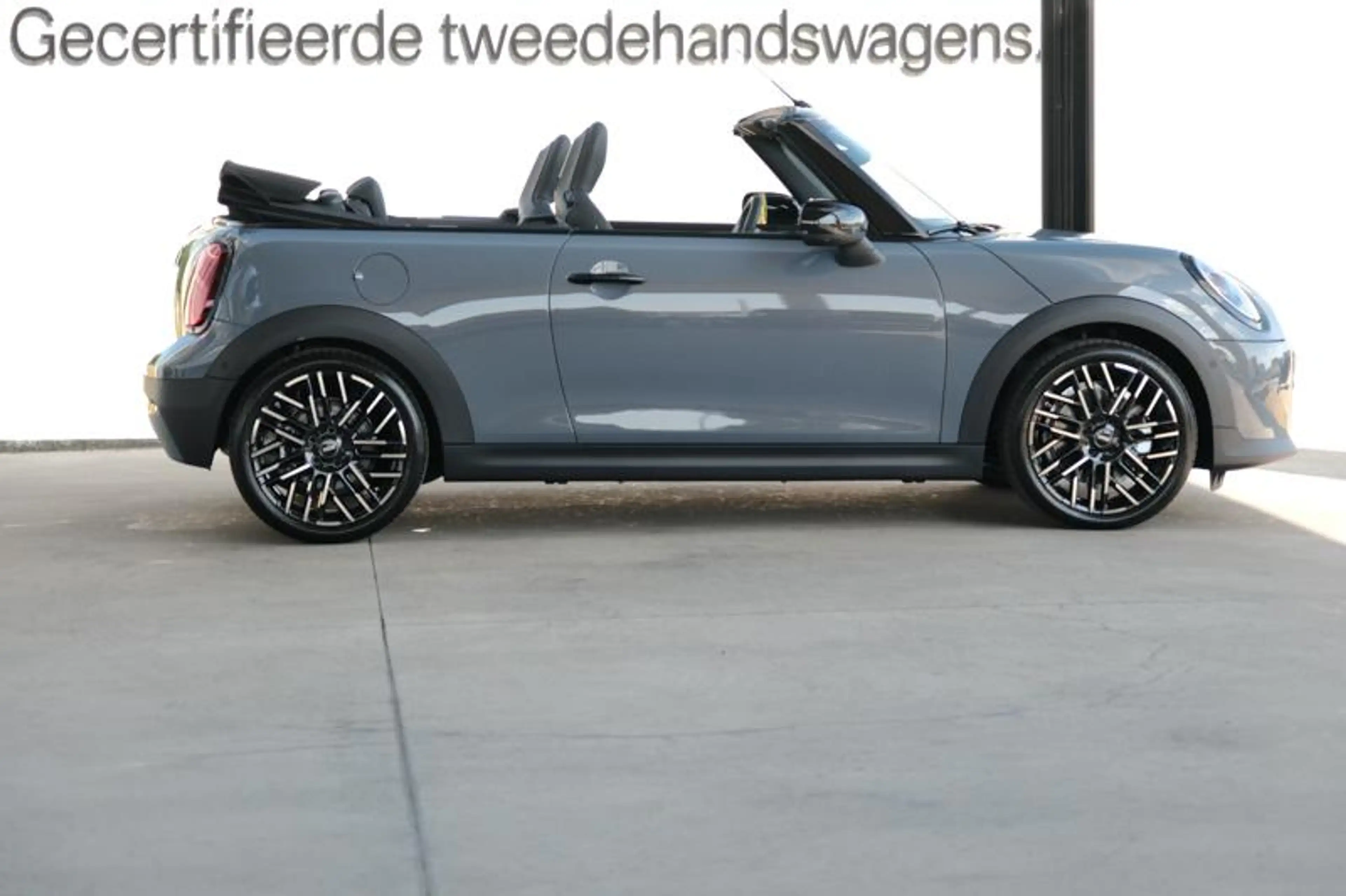 MINI Cooper Cabrio Cooper C Cabrio Favoured | H&K | HUD | — photo 4