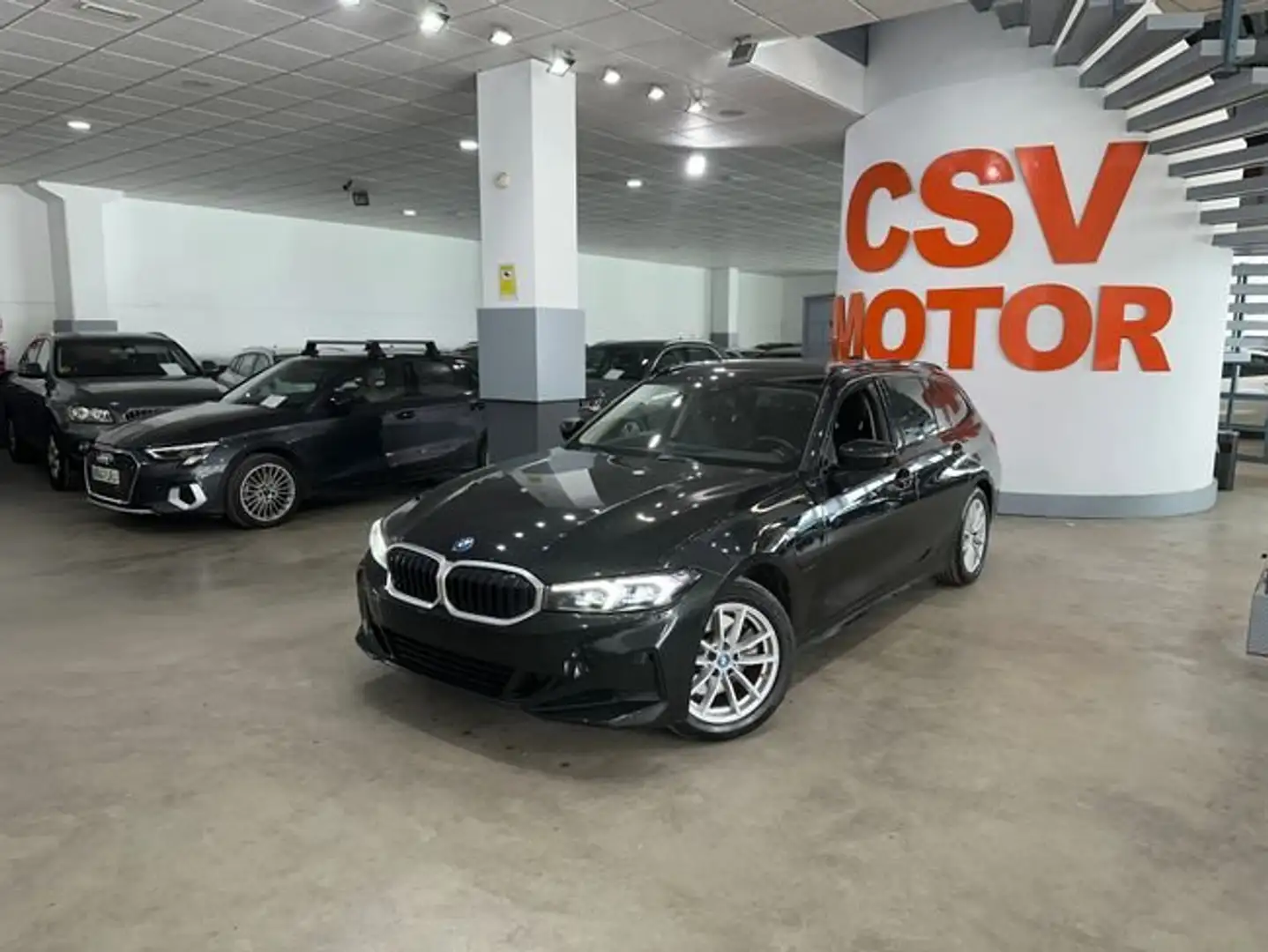 BMW Active Hybrid 5 320E 204CV BUSINESS DESIGN BVA8 TOURING FAMILIAR Schwarz - 2