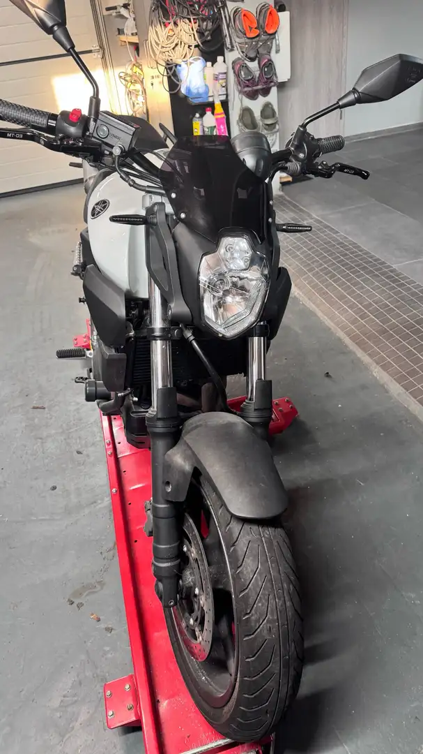 Yamaha MT-03 échappement leovince - 2