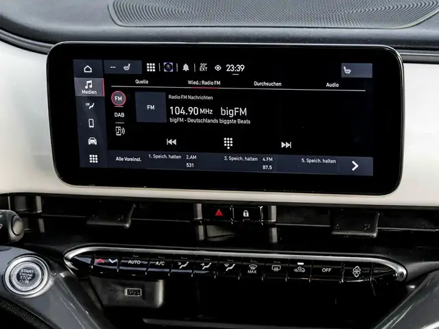 Fiat 500E view 7