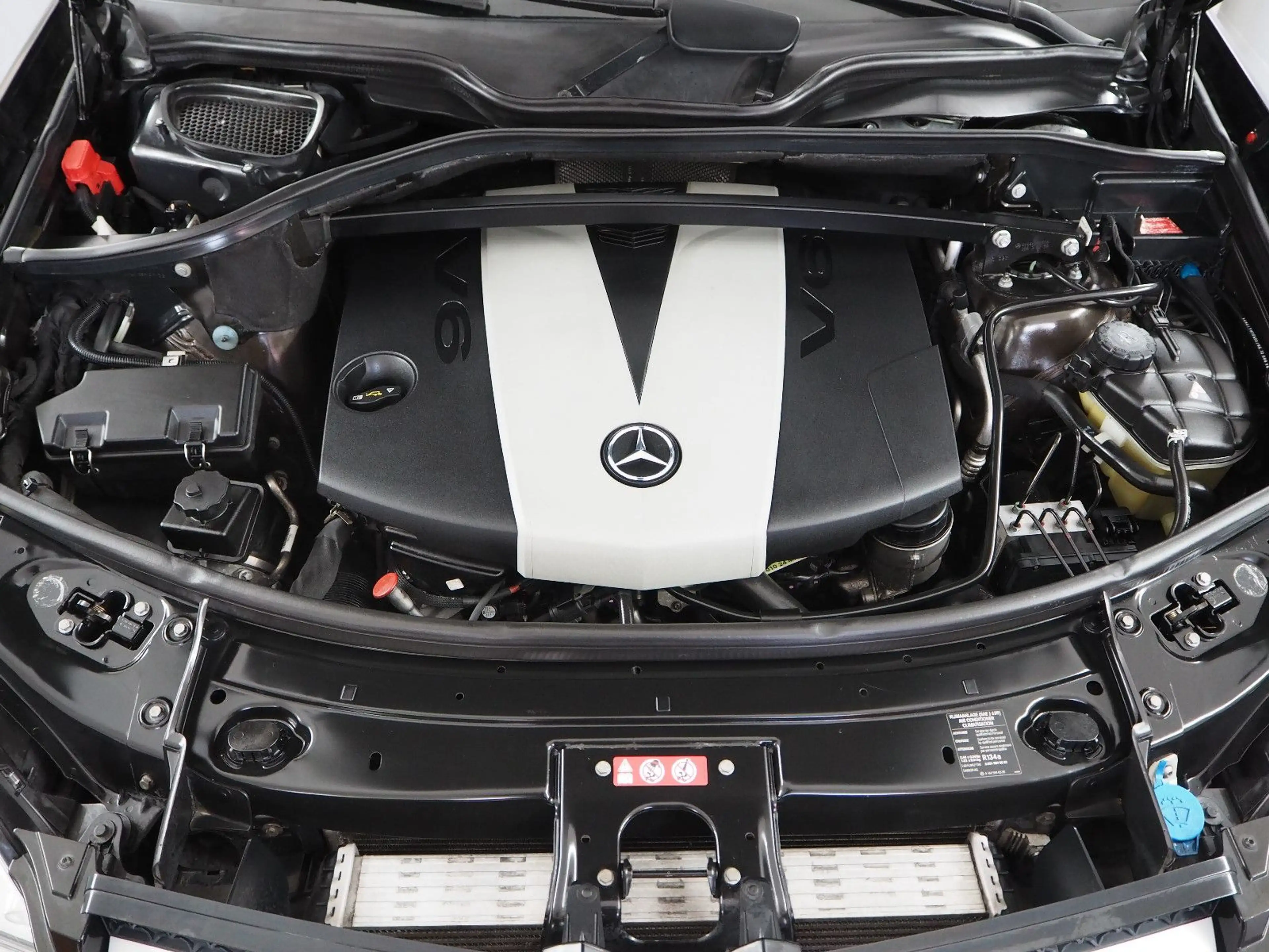 Mercedes-Benz GL 350 CDI BlueEfficiency 4Matic — photo 15