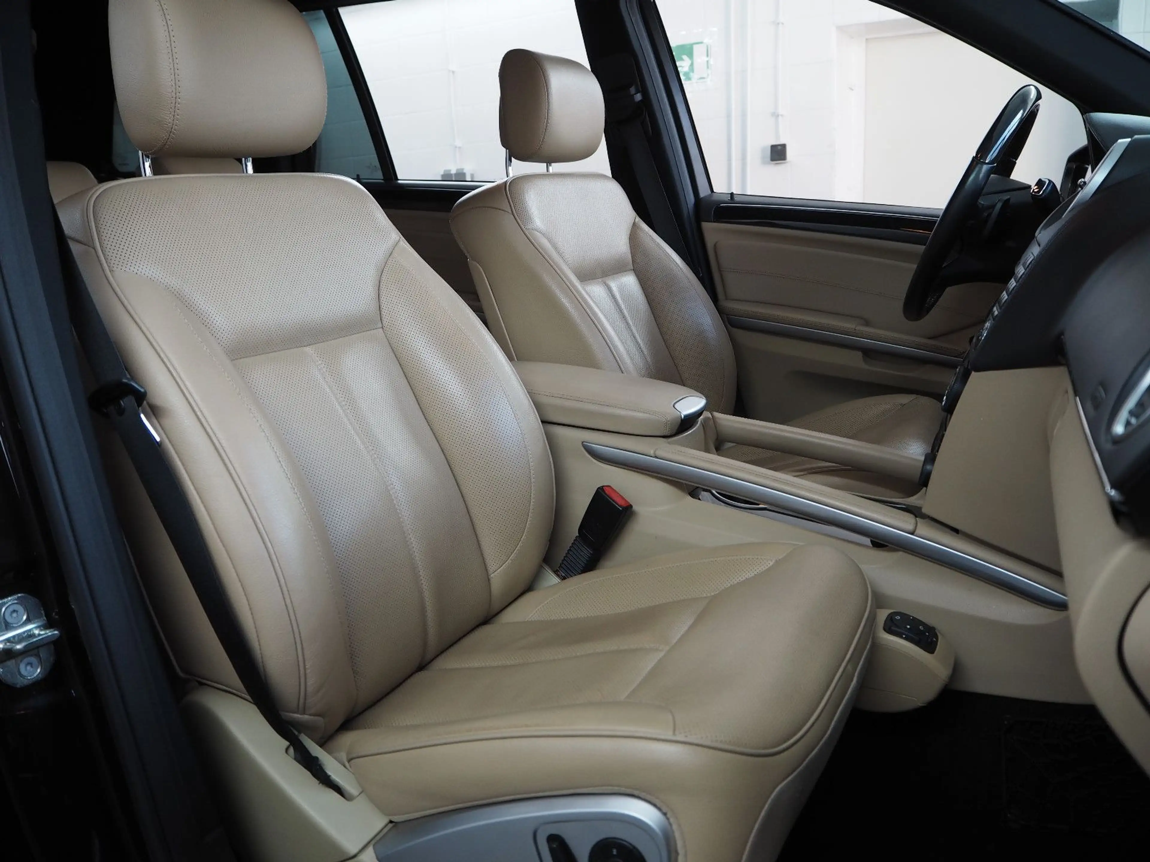 Mercedes-Benz GL 350 CDI BlueEfficiency 4Matic — photo 9