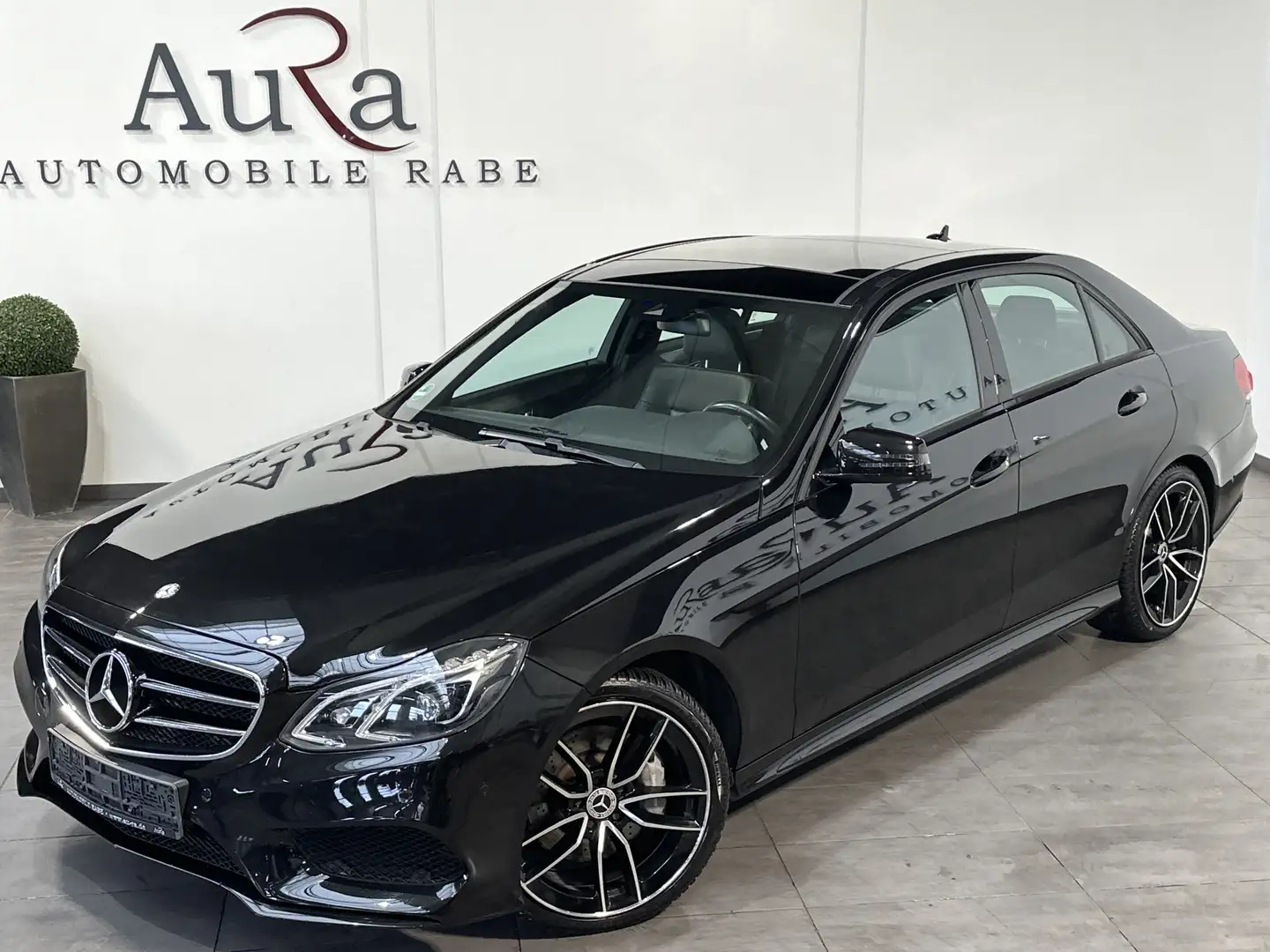 Mercedes-Benz E 350 BlueTec 4Matic AMG-Line NAV+LED+PANO+SPURH Negro - 2