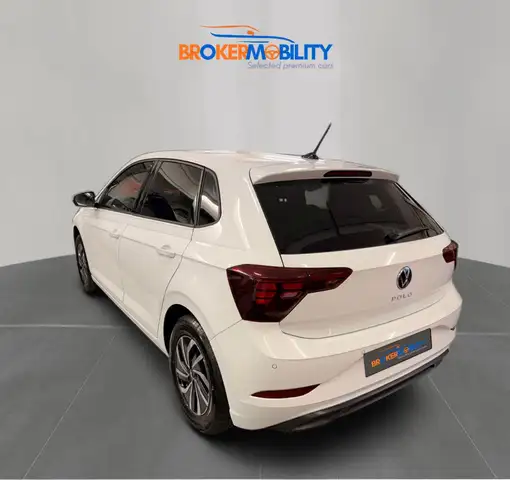 Volkswagen Polo view 4