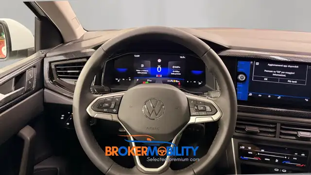 Volkswagen Polo view 13