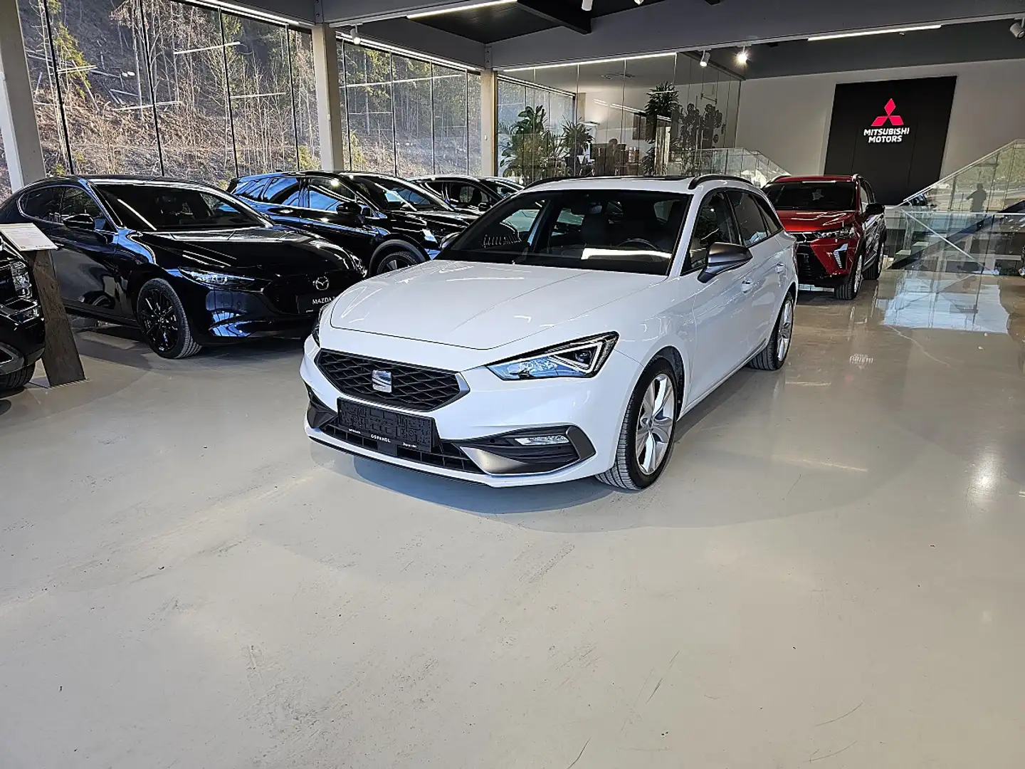 SEAT Leon ST FR TDI DSG Weiß - 1